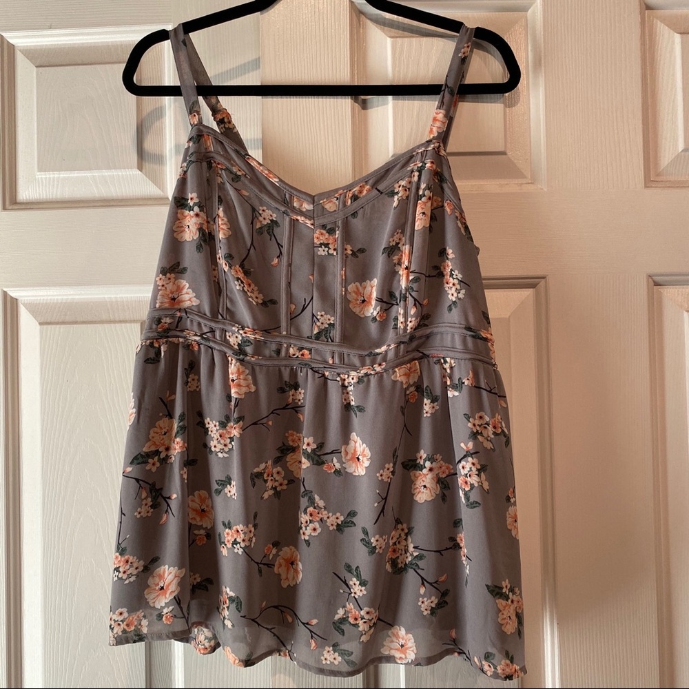 Torrid Grey corset-like floral tank. Size 2.